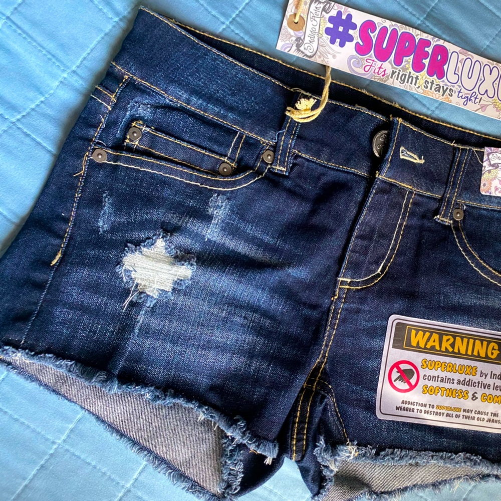 Perfect summer shorts, new with tags!